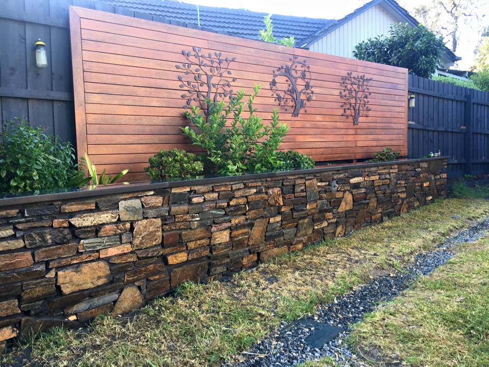 How Can Stone Enhance Your Backyard? Australian Slate and Stone
